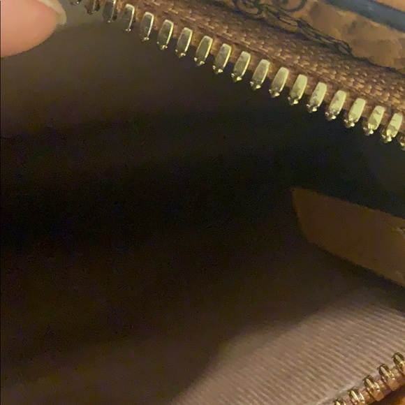 MCM Hand Tote - Picture 4 of 5